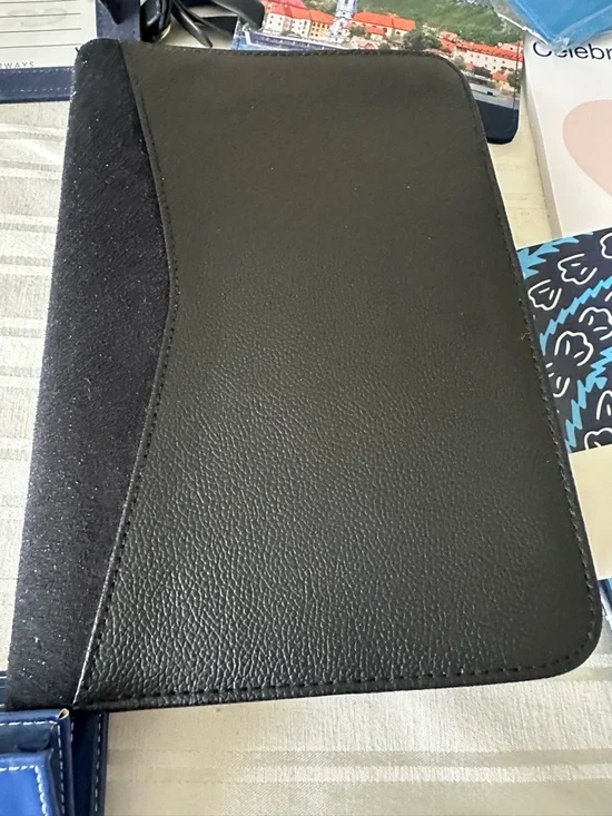 Branded Travel Accessory Set with Blue Nylon Drawstring Back Pack - Picture 7 of 13